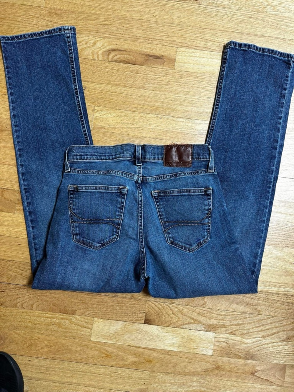 Hollister Women's Dark Blue Straight-Leg Jeans